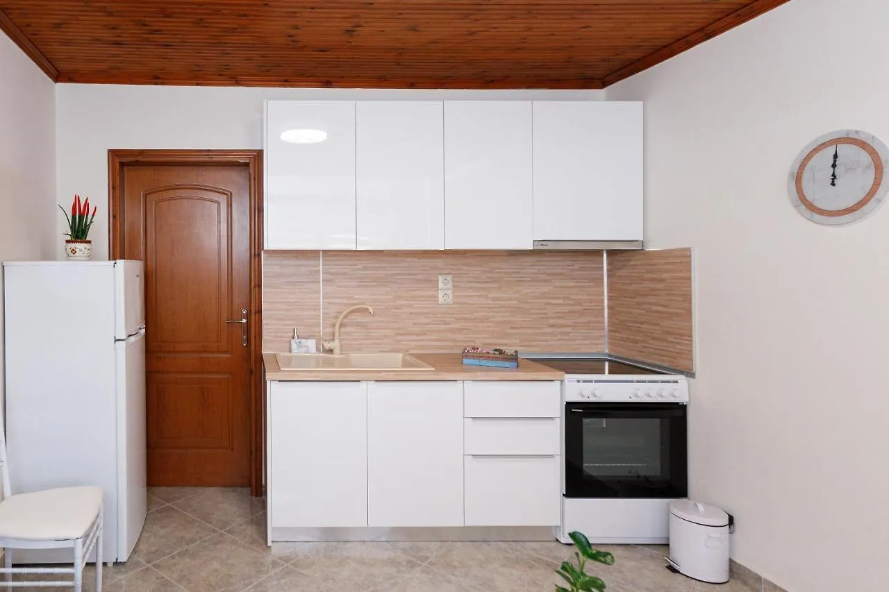 Lofos Apartments In Vergia Halkidiki Sozopoli